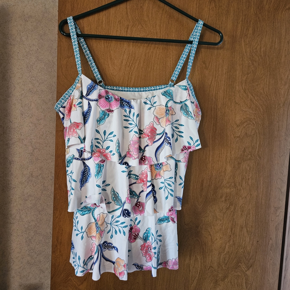 Floral Ruffle Women's Top